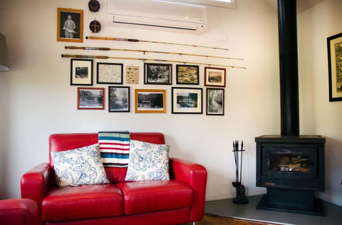 Ashwood Cottages - Accommodation Directory 16