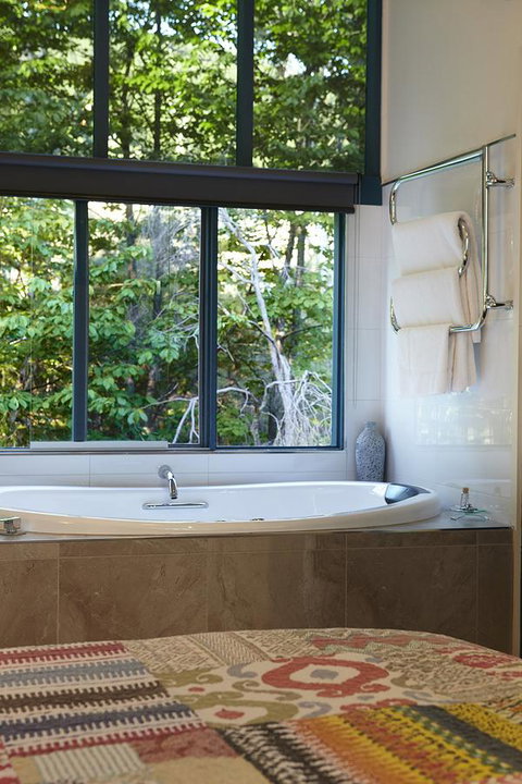 Ashwood Cottages - Accommodation Directory 0