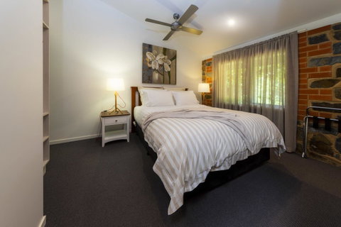 Bright Mystic Valley - Accommodation Directory 7