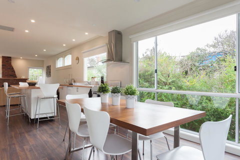 Sundowner - Accommodation Directory 6