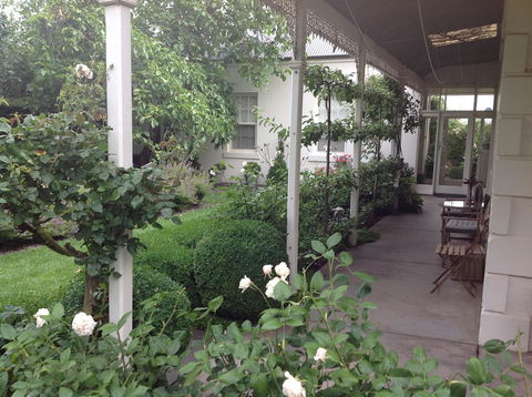 Camellia Cottage - Accommodation Directory 2