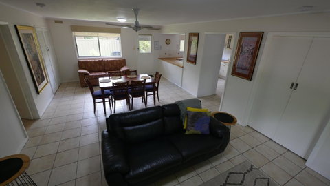 Adina Lodge Holiday Apartments - Accommodation Directory 23