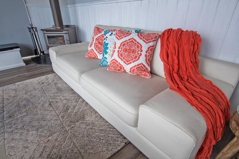 Stunning Waterfront Only 10 Minutes To Phillip Island - FREE EV UNIT 7kW For Electric Cars - Pet Friendly, Fireplace FREE WIFI Wine & Chocolates - Accommodation Directory 7