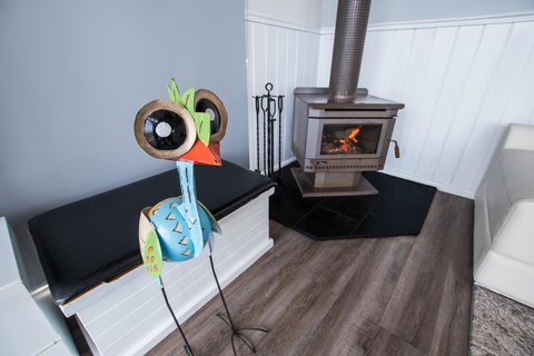 Stunning Waterfront Only 10 Minutes To Phillip Island - FREE EV UNIT 7kW For Electric Cars - Pet Friendly, Fireplace FREE WIFI Wine & Chocolates - Accommodation Directory 12