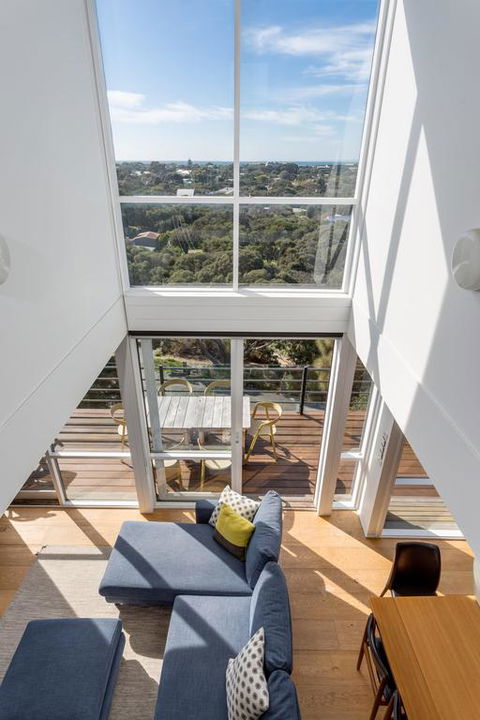 The Blairgowrie Glasshouse: 360 Views - Accommodation Directory 3