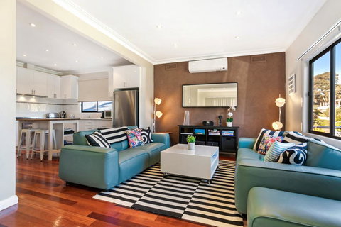 The Bud House - Accommodation Directory 1