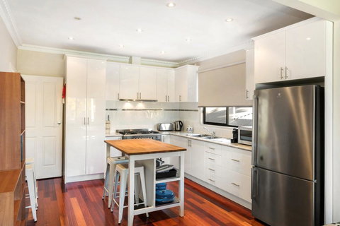The Bud House - Accommodation Directory 2