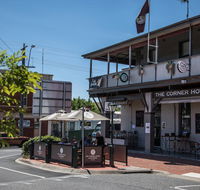 The Corner Hotel Alexandra - Accommodation Directory