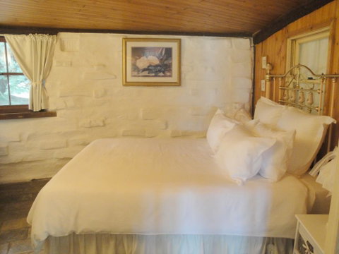 The Cottage - Accommodation Directory 2