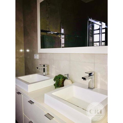 The Cri On Main - Accommodation Directory 2