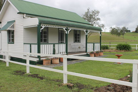The Dollhouse Cottage - Accommodation Directory 0