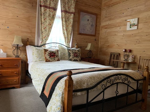 The Goat And Goose Bed & Breakfast - Accommodation Directory 3