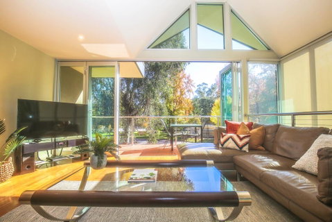 The Glass Pinnacle - Accommodation Directory 0