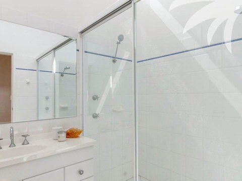 The Headland House - Accommodation Directory 2