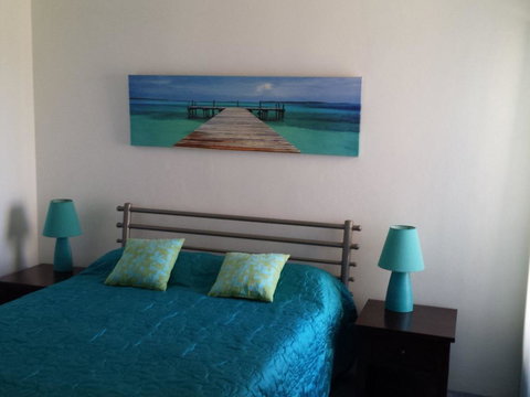 The Headlands 10 - 2 BDRM Apt Across From Alex Beach - Accommodation Directory 3
