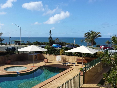 The Headlands 10 - 2 BDRM Apt Across From Alex Beach - Accommodation Directory 0