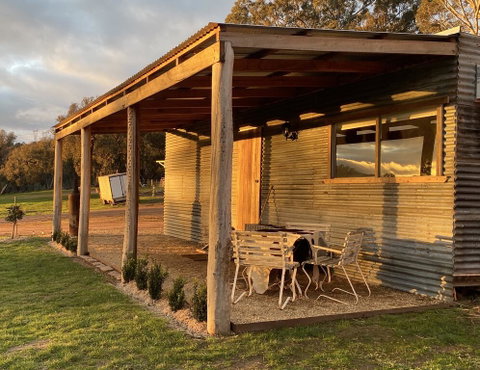 The Hut, Saddlers Run - Accommodation Directory 3