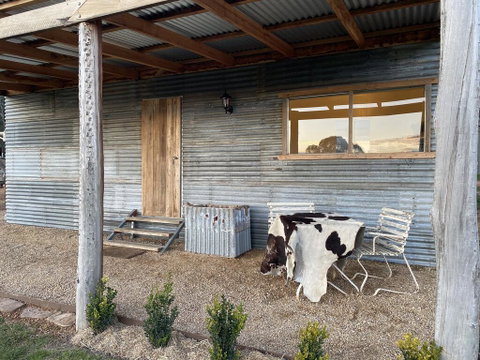 The Hut, Saddlers Run - Accommodation Directory 0