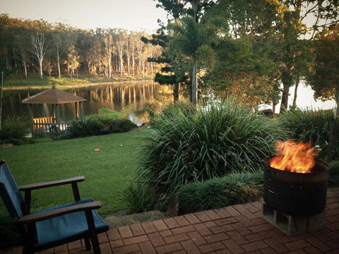 The Lake House - Accommodation Directory 1