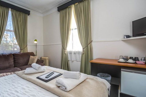 The Mews Motel - Accommodation Directory 2