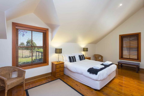 The Mews Studio - Accommodation Directory 3