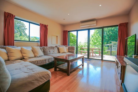 The Nisse House - Accommodation Directory 2
