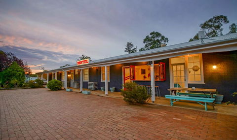 The Platypus Accommodation & Cafe - Accommodation Directory 0
