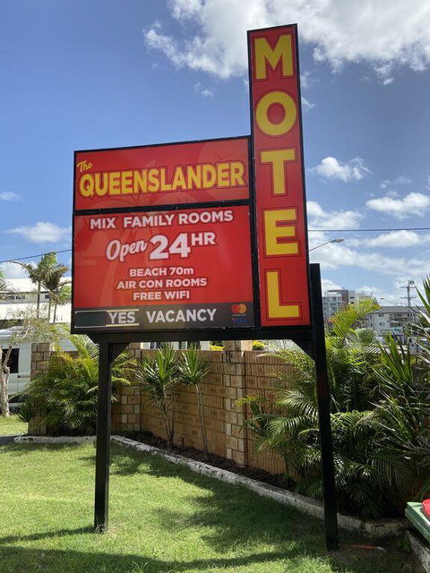 THE QUEENSLANDER MOTEL - Accommodation Directory 0