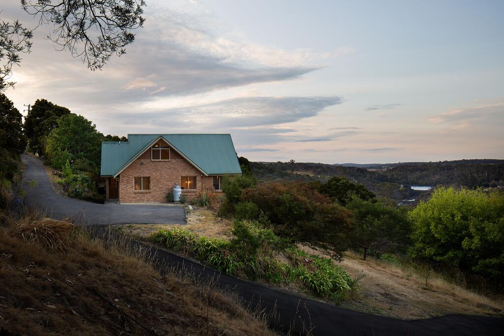 Blackstone Heights TAS Accommodation Directory