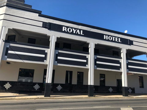 The Royal Hotel, Drouin - Accommodation Directory 1