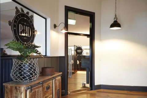 The Royal Hotel, Drouin - Accommodation Directory 0