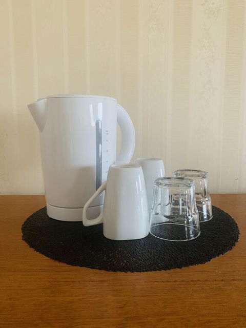 The Victoria Hotel - Accommodation Directory 3