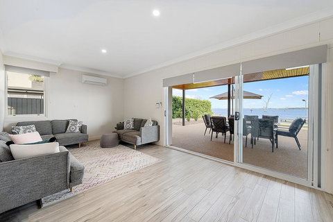 The View - Accommodation Directory 3
