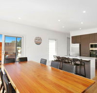 The Wharf House - Budgewoi - Accommodation Directory