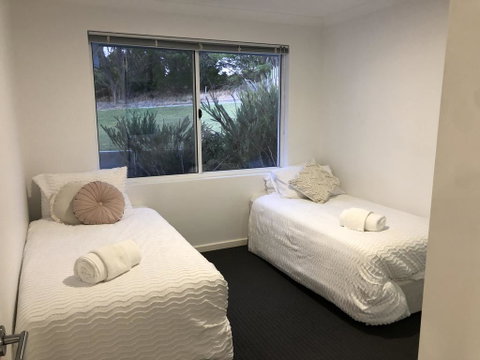 Three Bedroom, Two Bathroom Family Home - Accommodation Directory 3