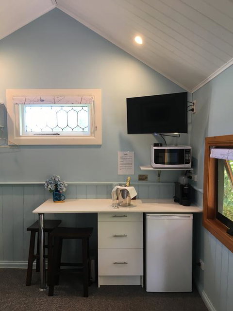 Tiffany's Country Cottages - Accommodation Directory 2