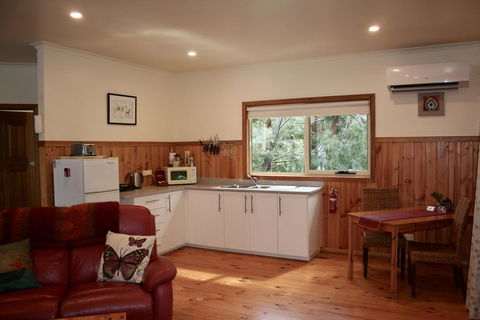 Tindoona Cottages - Accommodation Directory 2