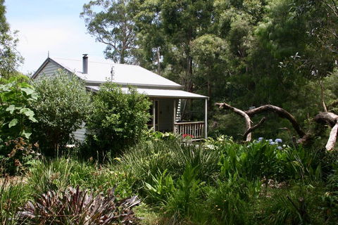 Tindoona Cottages - Accommodation Directory 0