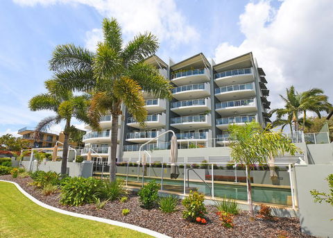 Tingeera Luxury Beachfront Apartments - Accommodation Directory 0