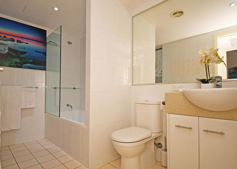 Tingeera Luxury Beachfront Apartments - Accommodation Directory 3