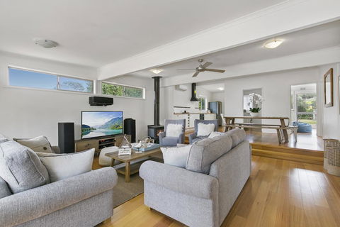To The Beach - Accommodation Directory 0