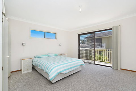 Toowoon Bay Townhouse, Unit 6 - Accommodation Directory 3