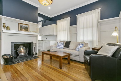 Toria Views - Accommodation Directory 2