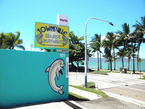 Townsville Seaside Apartments - Accommodation Directory 0