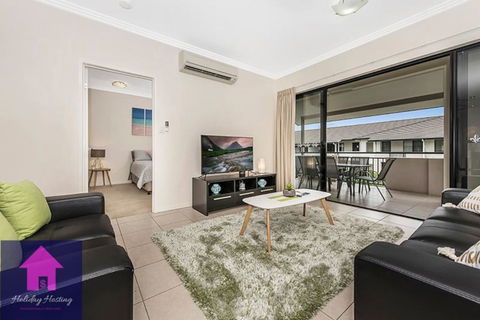Townsville Luxury Spacious Apt 3 BR-2BTH Pools - Accommodation Directory 1