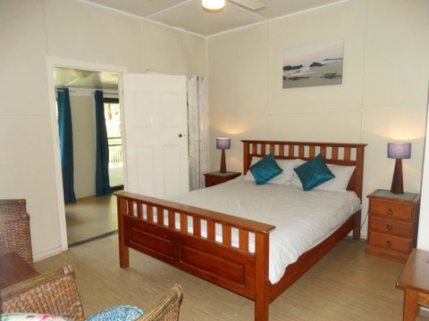 Tuckers Rocks Cottage - Accommodation Directory 2