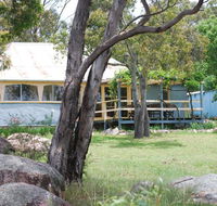 Twisted Gum Vineyard Cottage - Accommodation Directory