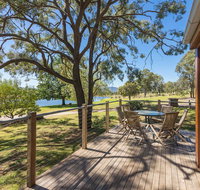 Two Doors - Accommodation Directory