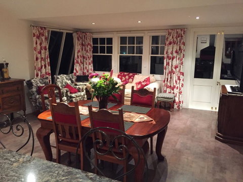Twyford - Accommodation Directory 2
