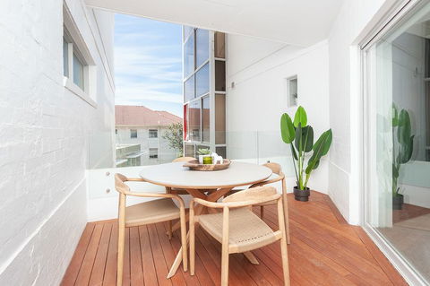 ULTIMATE BONDI LIVING - Accommodation Directory 2